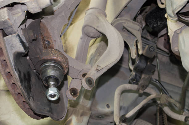 रोल अँगल आणि रोल कडकपणा वितरणामध्ये नियंत्रण आर्म बुशिंगची भूमिका